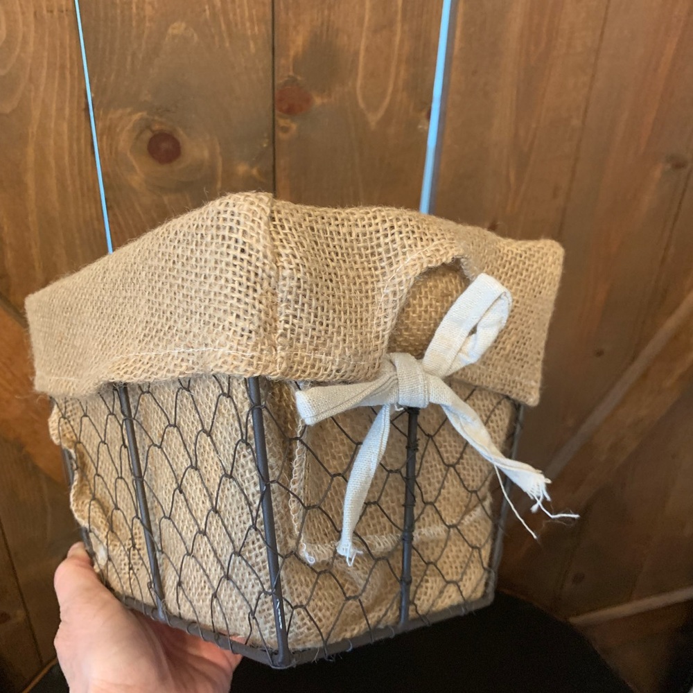 Small chicken wire basket bin with burlap liner perfect storage decor